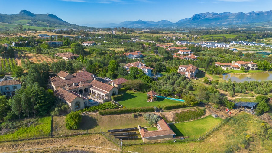 5 Bedroom Property for Sale in Winelands Western Cape
